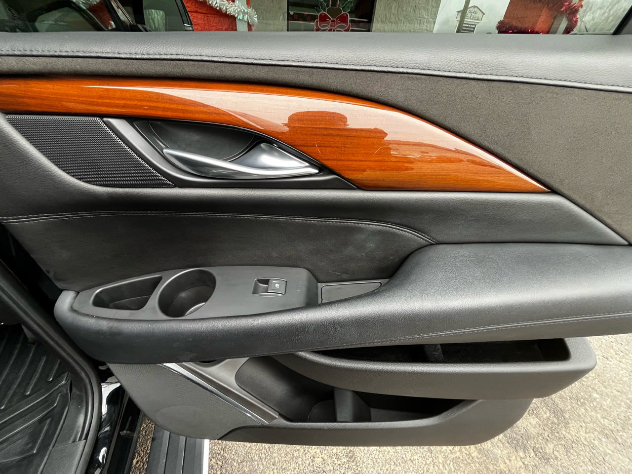 Cadillac Escalade ESV Premium Luxury 4WD 2017