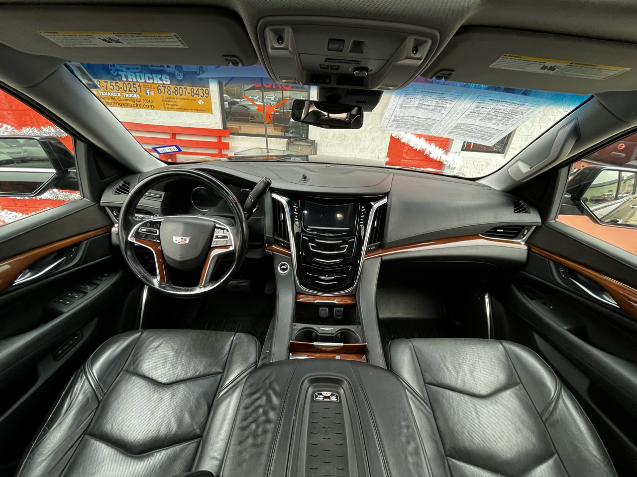 Cadillac Escalade ESV Premium Luxury 4WD 2017