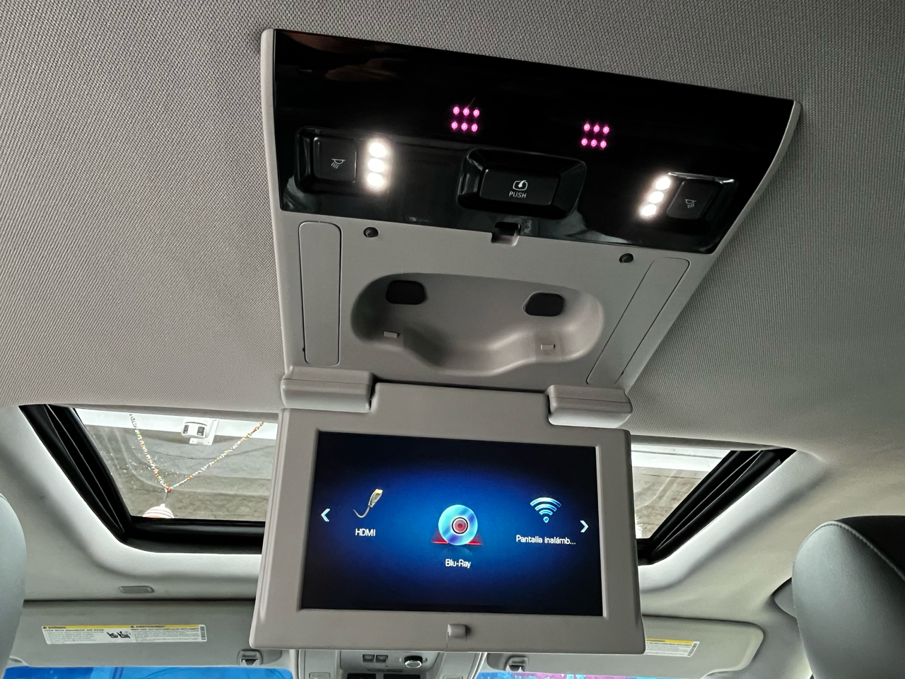 Cadillac Escalade ESV Premium Luxury 4WD 2017