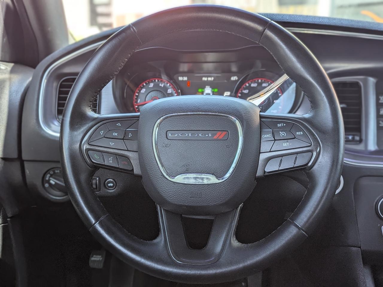 Dodge Charger SE 2017