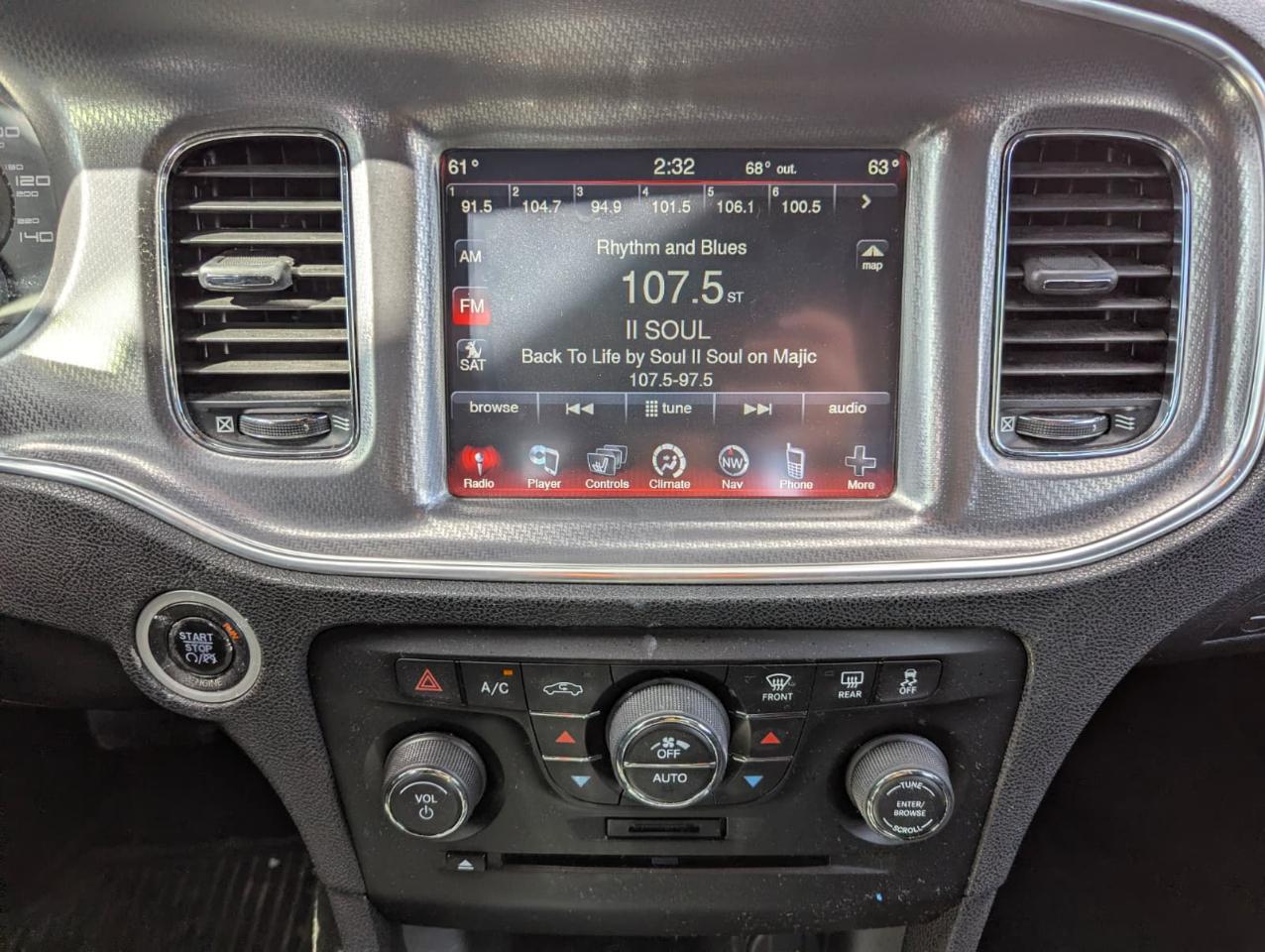 Dodge Charger SXT 2012