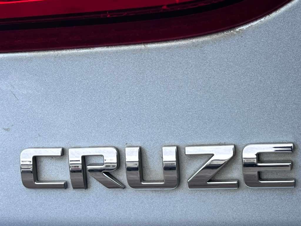 Chevrolet Cruze LT Auto Hatchback 2017