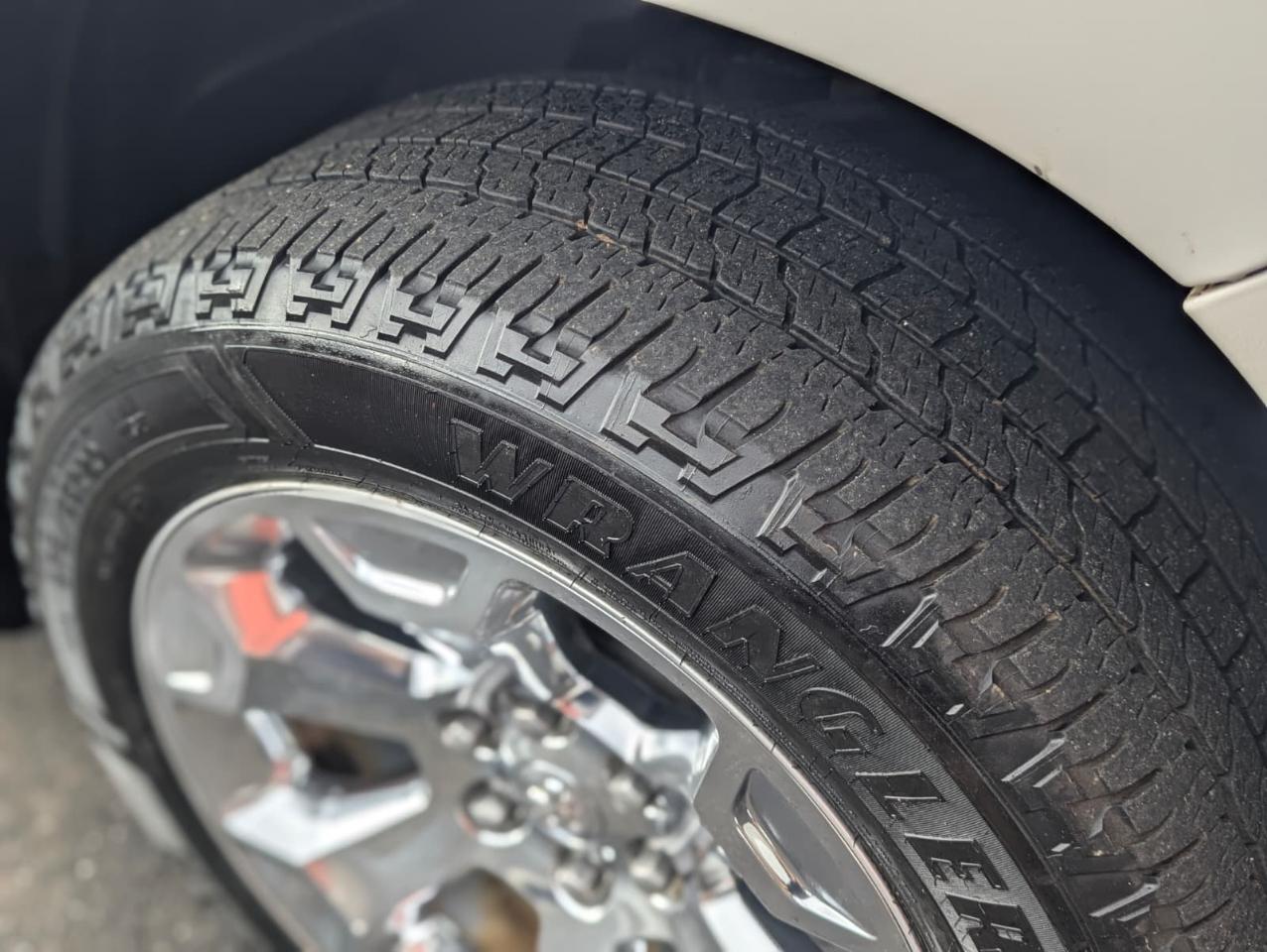 RAM 1500 Big Horn 4x2 Crew Cab 5'7" Box 2021