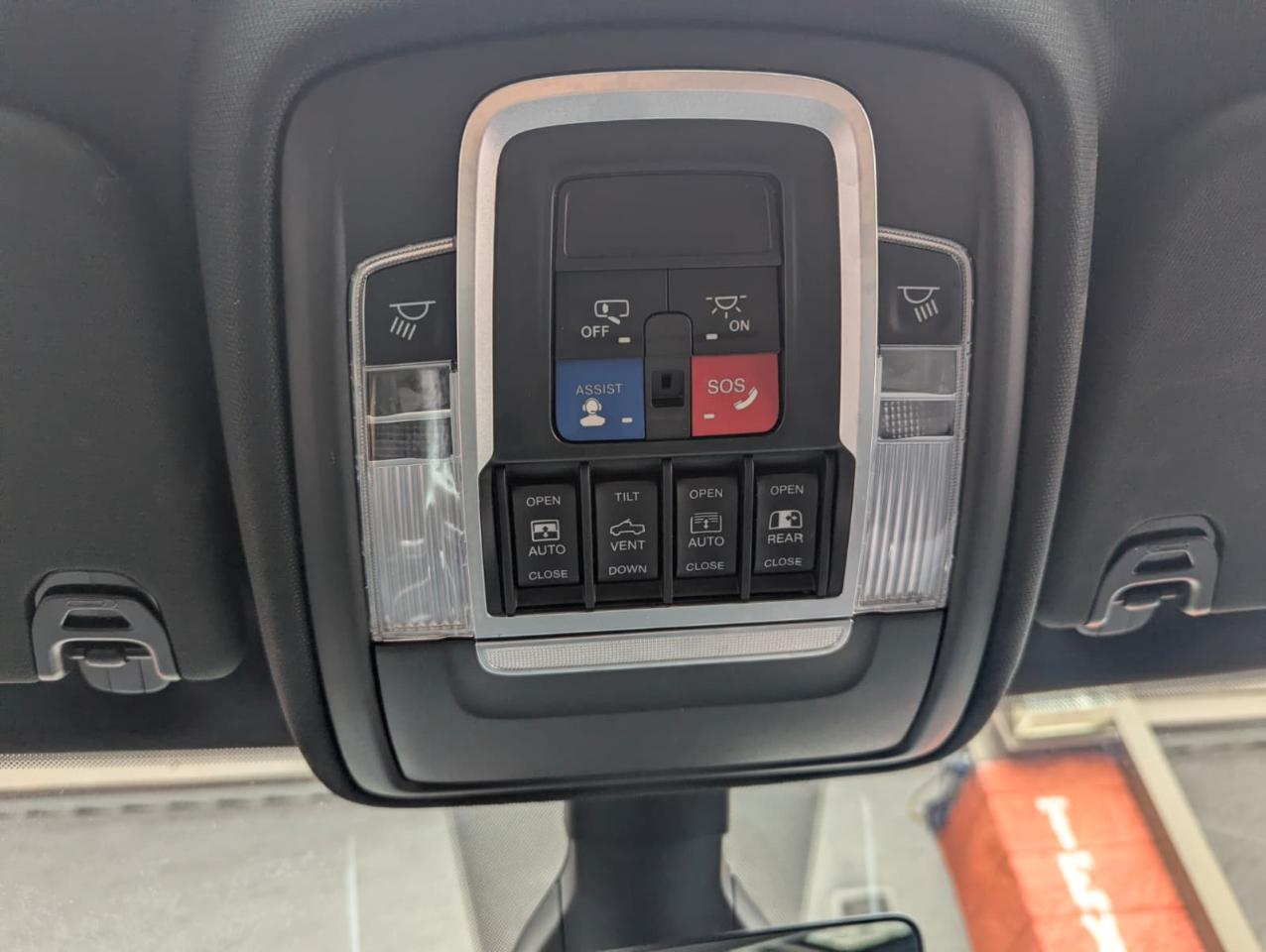 RAM 1500 Big Horn 4x2 Crew Cab 5'7" Box 2021