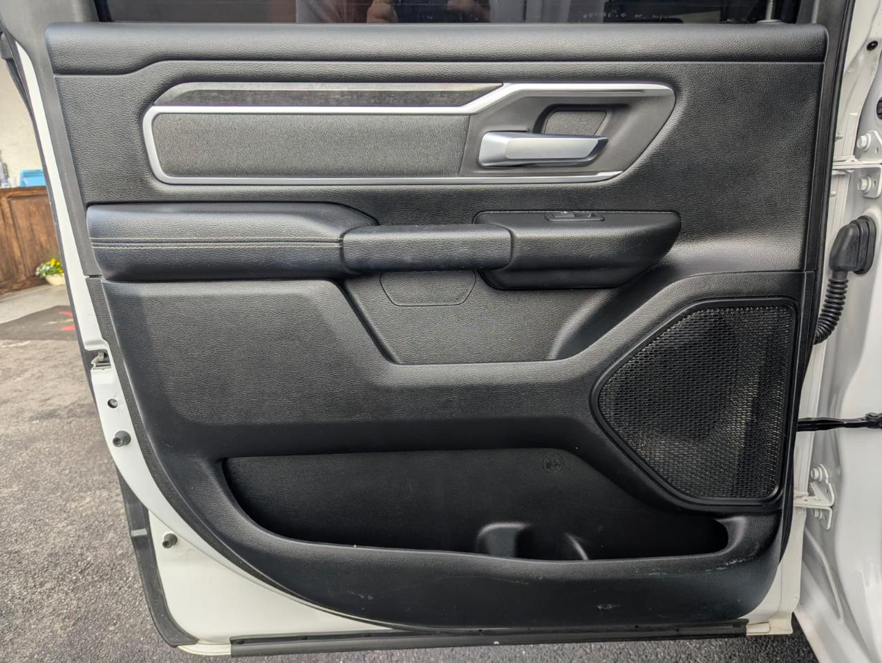 RAM 1500 Big Horn 4x2 Crew Cab 5'7" Box 2021