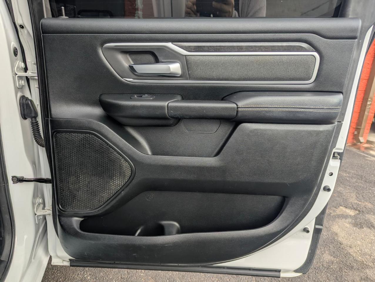 RAM 1500 Big Horn 4x2 Crew Cab 5'7" Box 2021