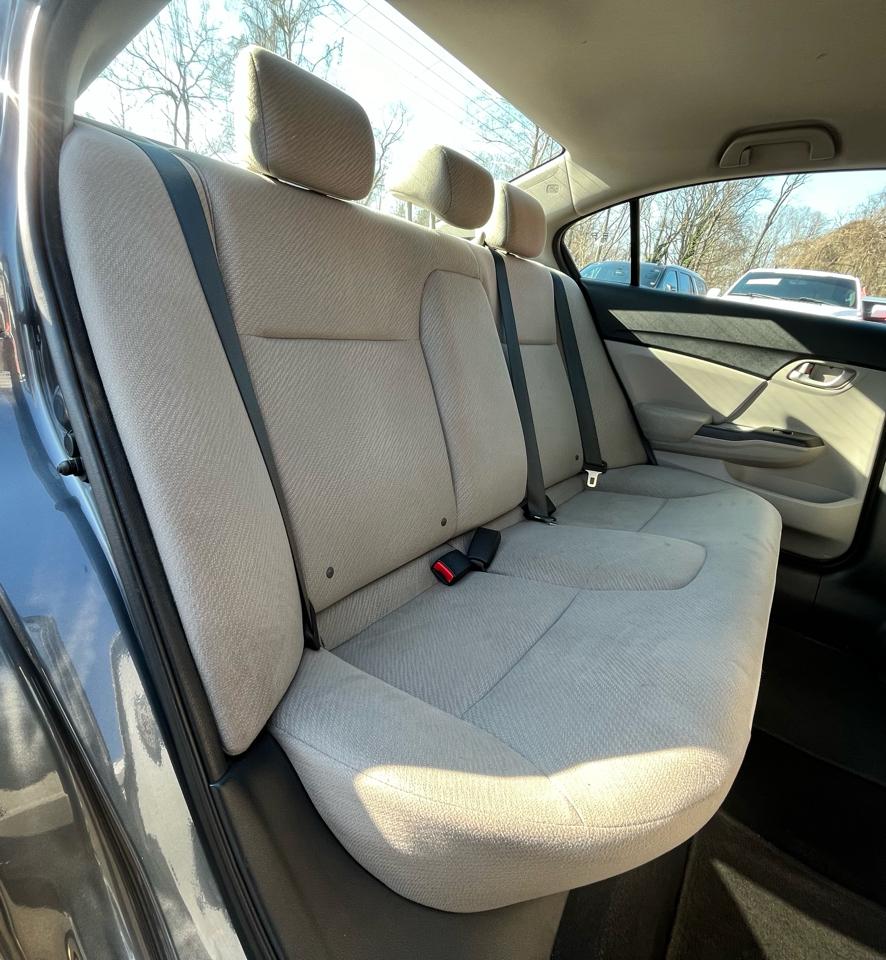 Honda Civic LX Sedan 5-Speed AT 2013