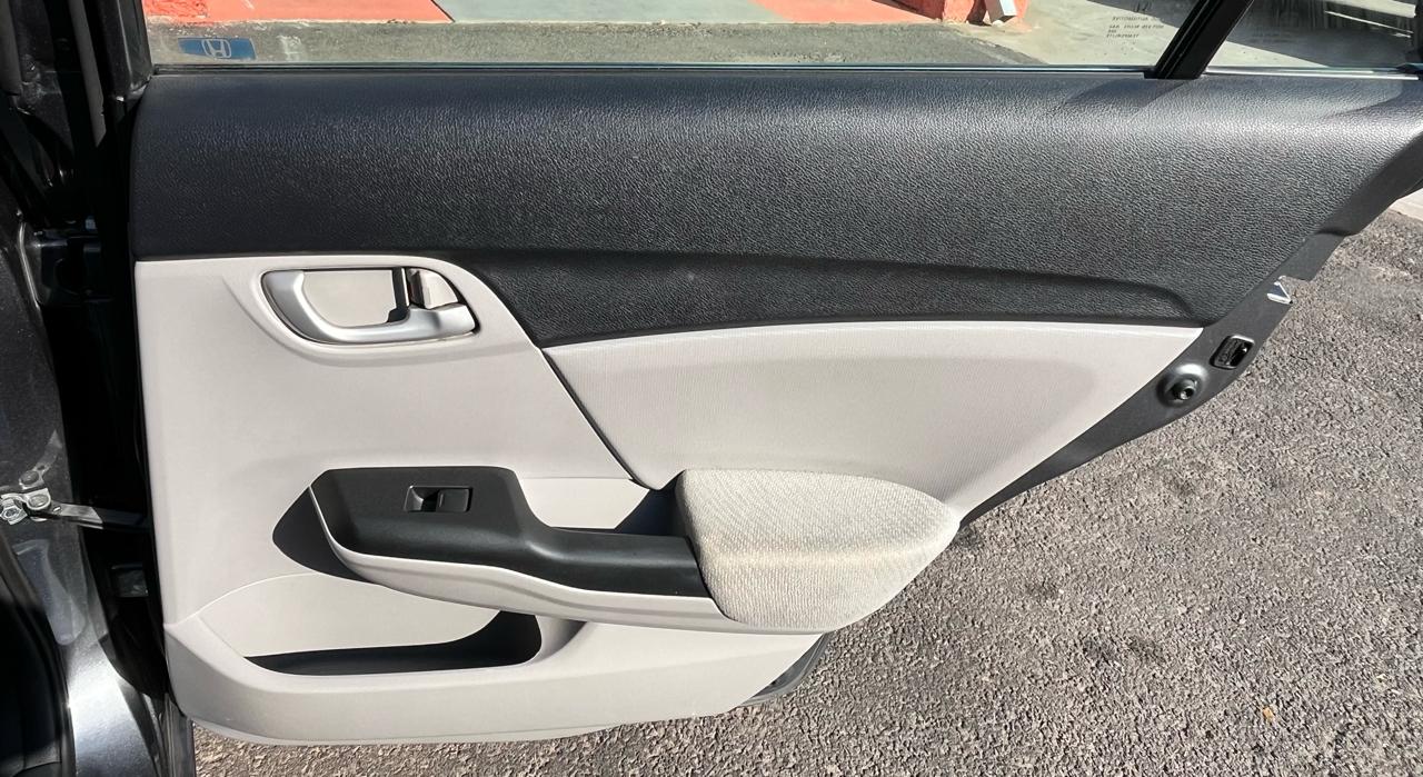 Honda Civic LX Sedan 5-Speed AT 2013