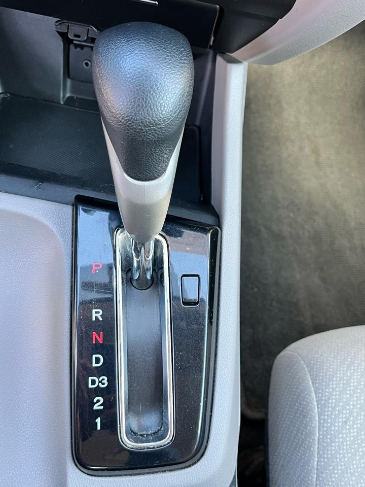 Honda Civic LX Sedan 5-Speed AT 2013