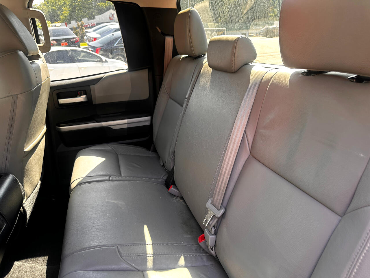 Toyota Tundra Limited 5.7L FFV Double Cab 2WD 2017