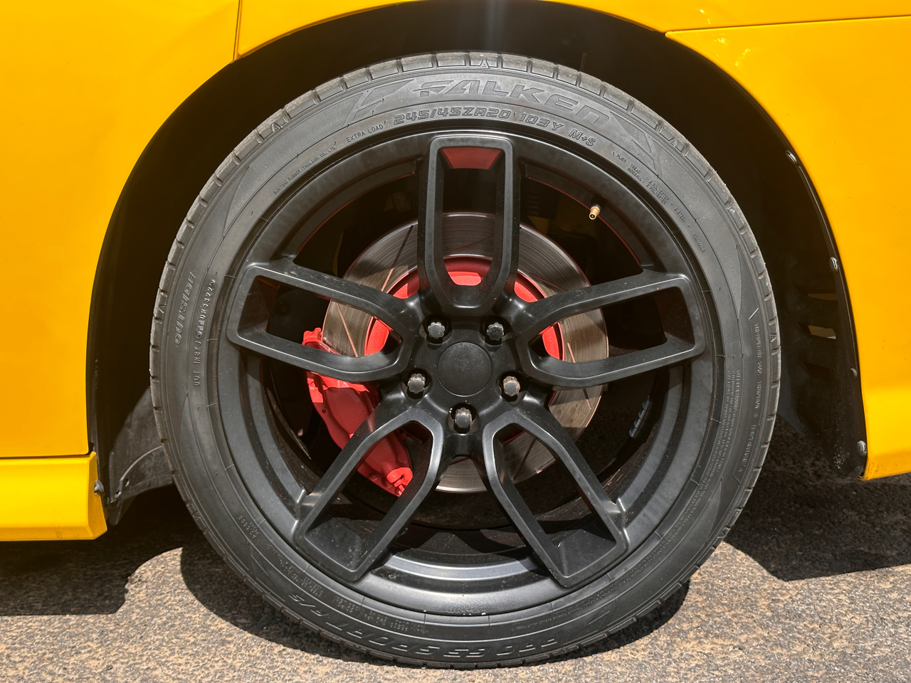 Dodge Charger 4dr Sdn SRT8 Super Bee RWD 2012