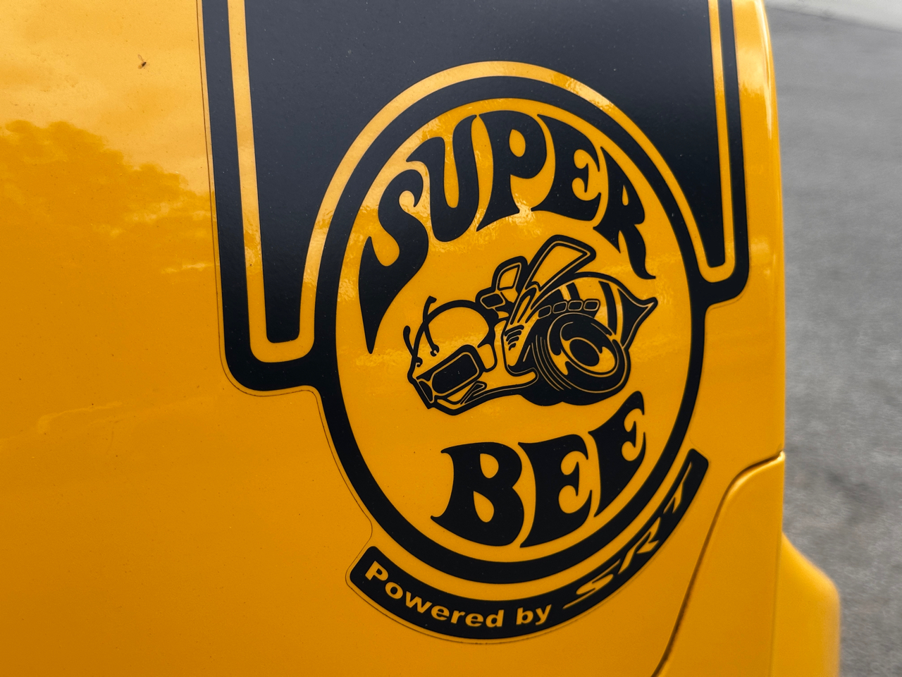 Dodge Charger 4dr Sdn SRT8 Super Bee RWD 2012