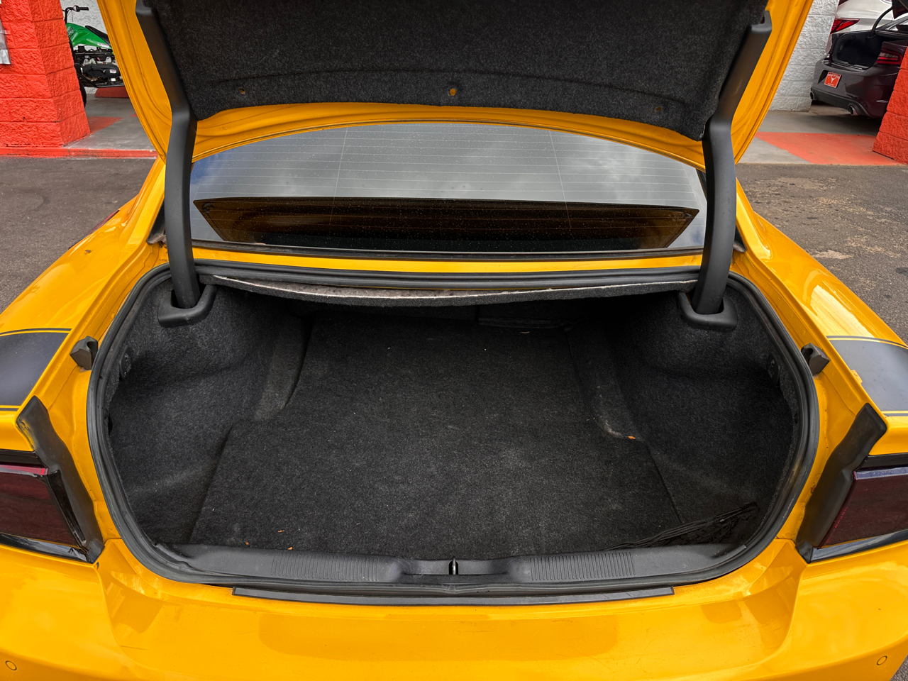 Dodge Charger 4dr Sdn SRT8 Super Bee RWD 2012