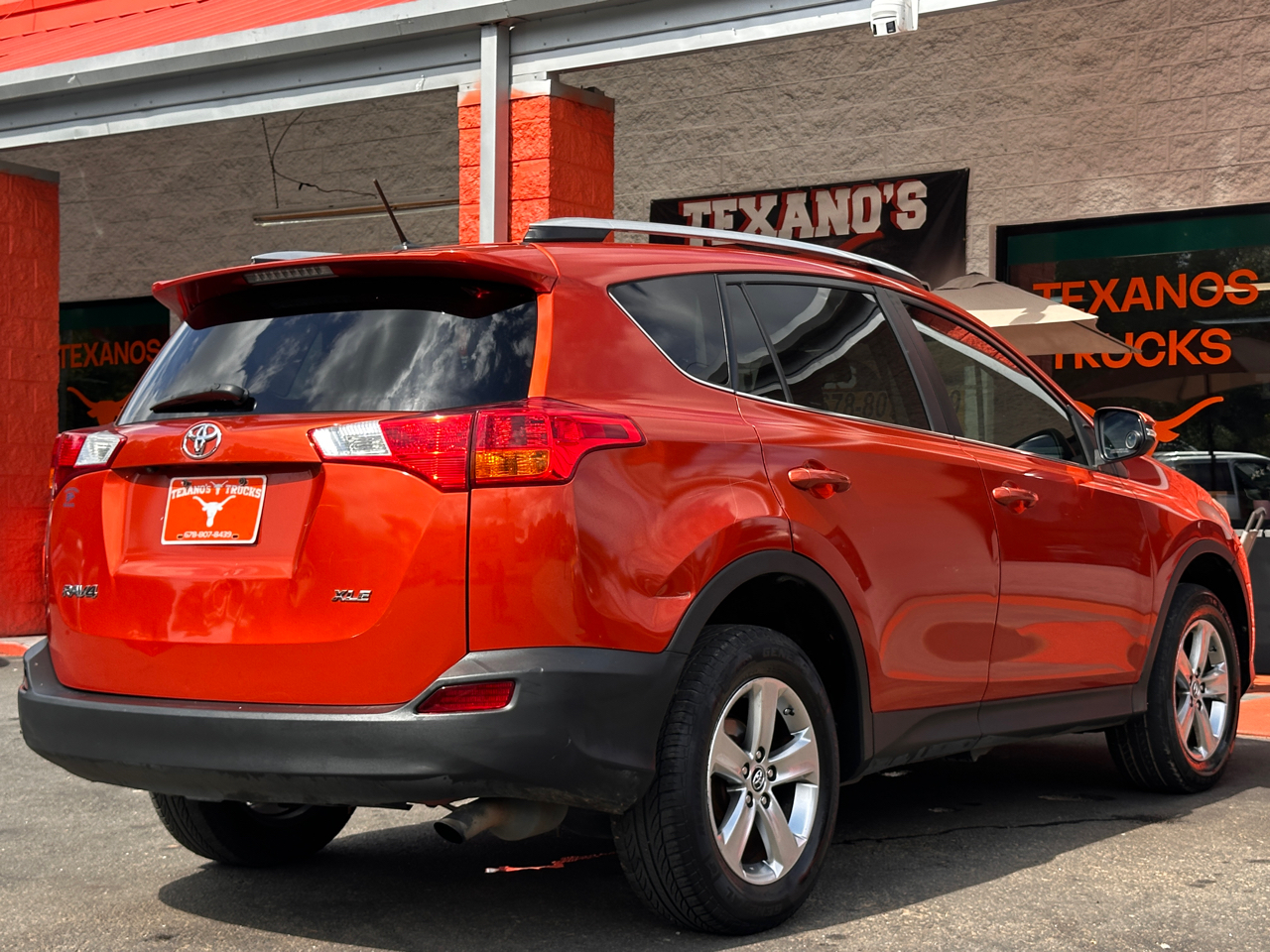 Toyota RAV4 FWD 4dr XLE (Natl) 2015