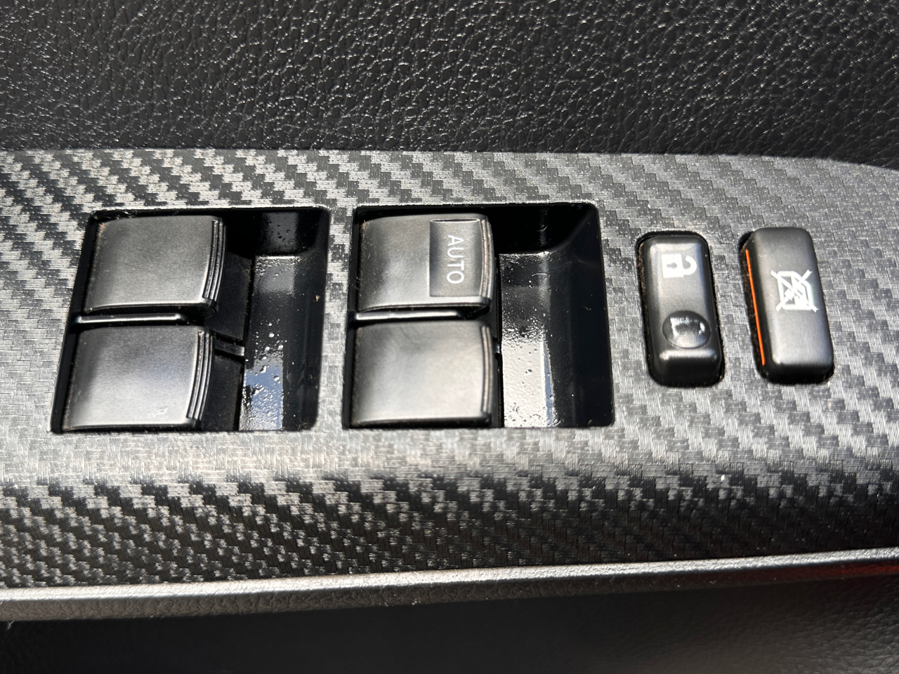 Toyota RAV4 FWD 4dr XLE (Natl) 2015