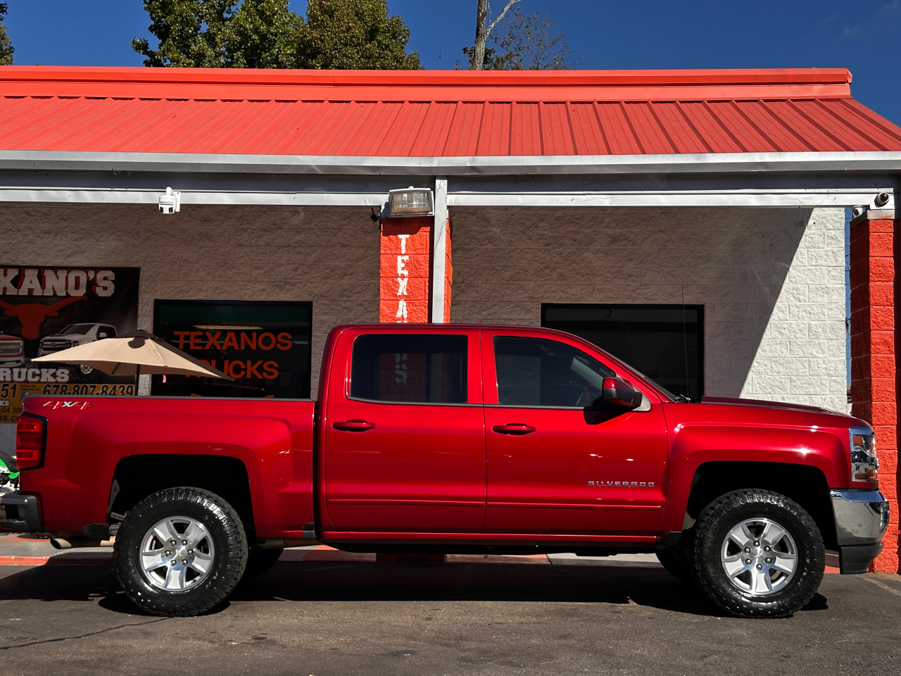 Chevrolet Silverado 1500 4WD Crew Cab 143.5" LT w/1LT 2018