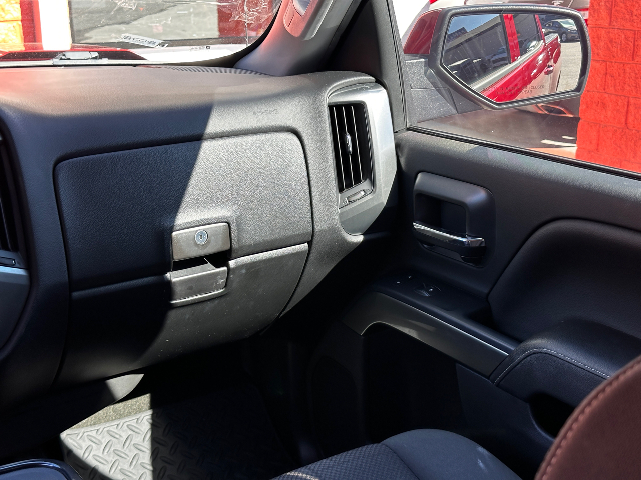 Chevrolet Silverado 1500 4WD Crew Cab 143.5" LT w/1LT 2018