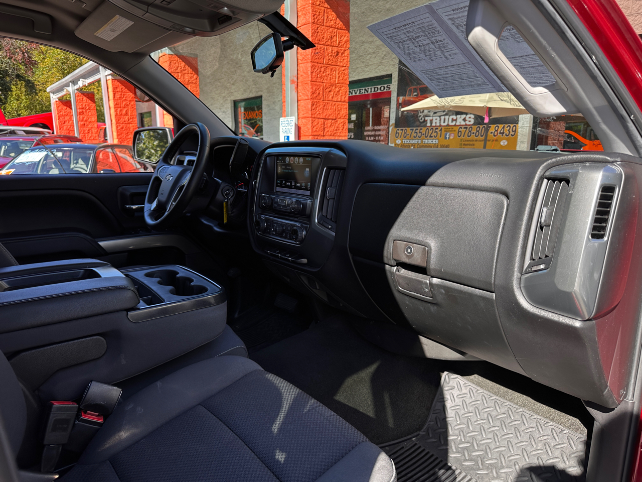 Chevrolet Silverado 1500 4WD Crew Cab 143.5" LT w/1LT 2018