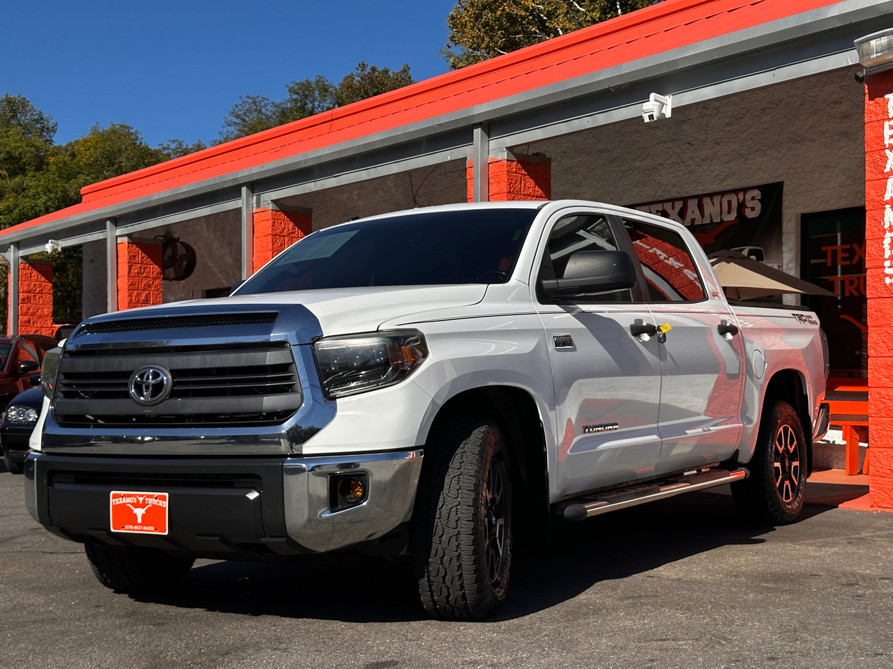 Toyota Tundra 2WD Truck CrewMax 5.7L V8 6-Spd AT SR5 (Natl) 2014