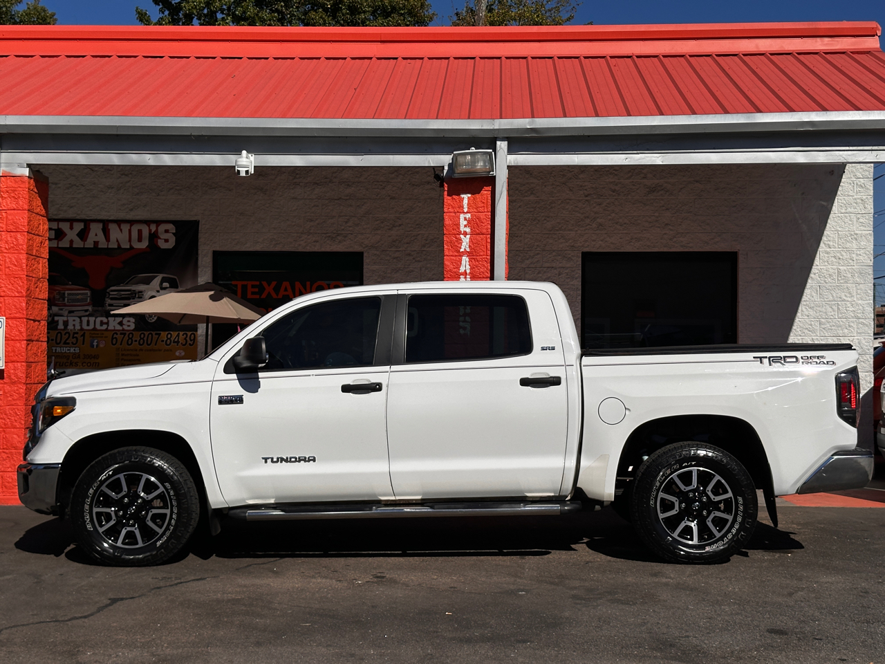 Toyota Tundra 2WD Truck CrewMax 5.7L V8 6-Spd AT SR5 (Natl) 2014
