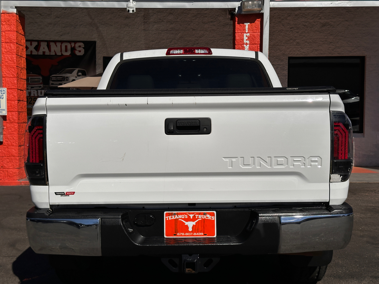 Toyota Tundra 2WD Truck CrewMax 5.7L V8 6-Spd AT SR5 (Natl) 2014