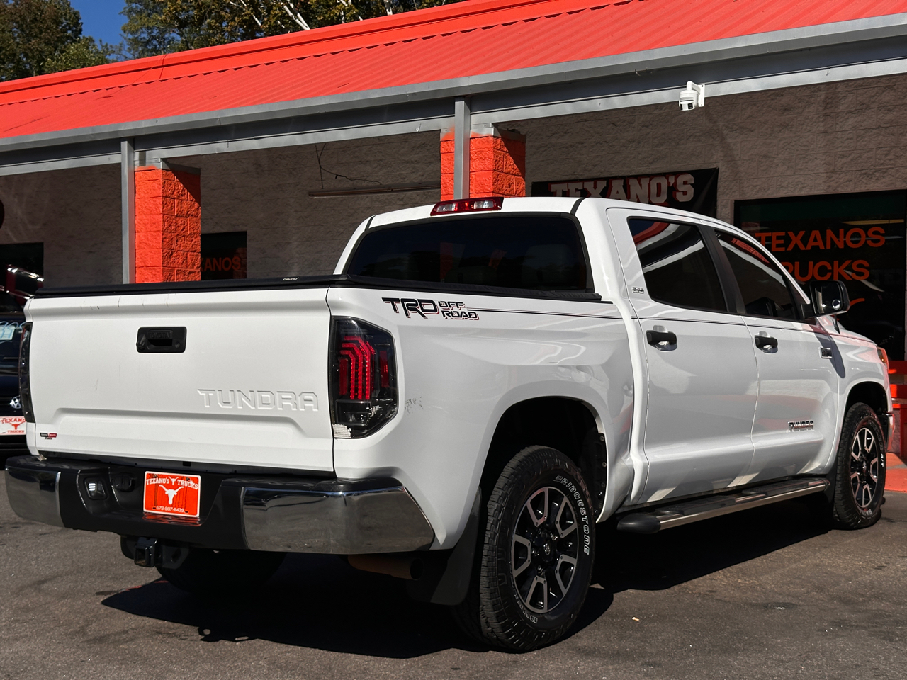 Toyota Tundra 2WD Truck CrewMax 5.7L V8 6-Spd AT SR5 (Natl) 2014