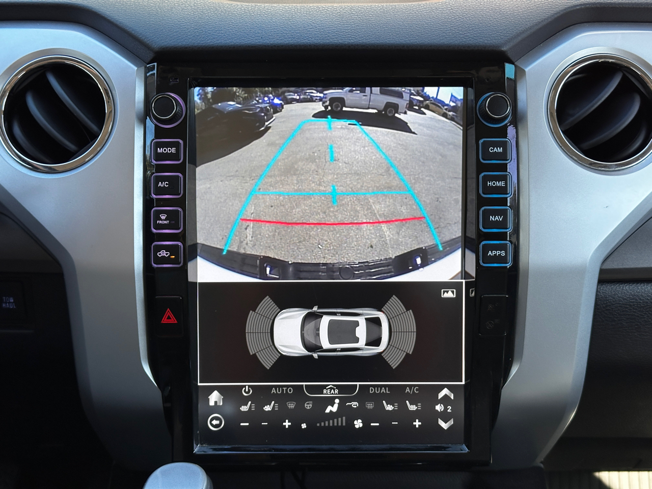 Toyota Tundra 2WD Truck CrewMax 5.7L V8 6-Spd AT SR5 (Natl) 2014