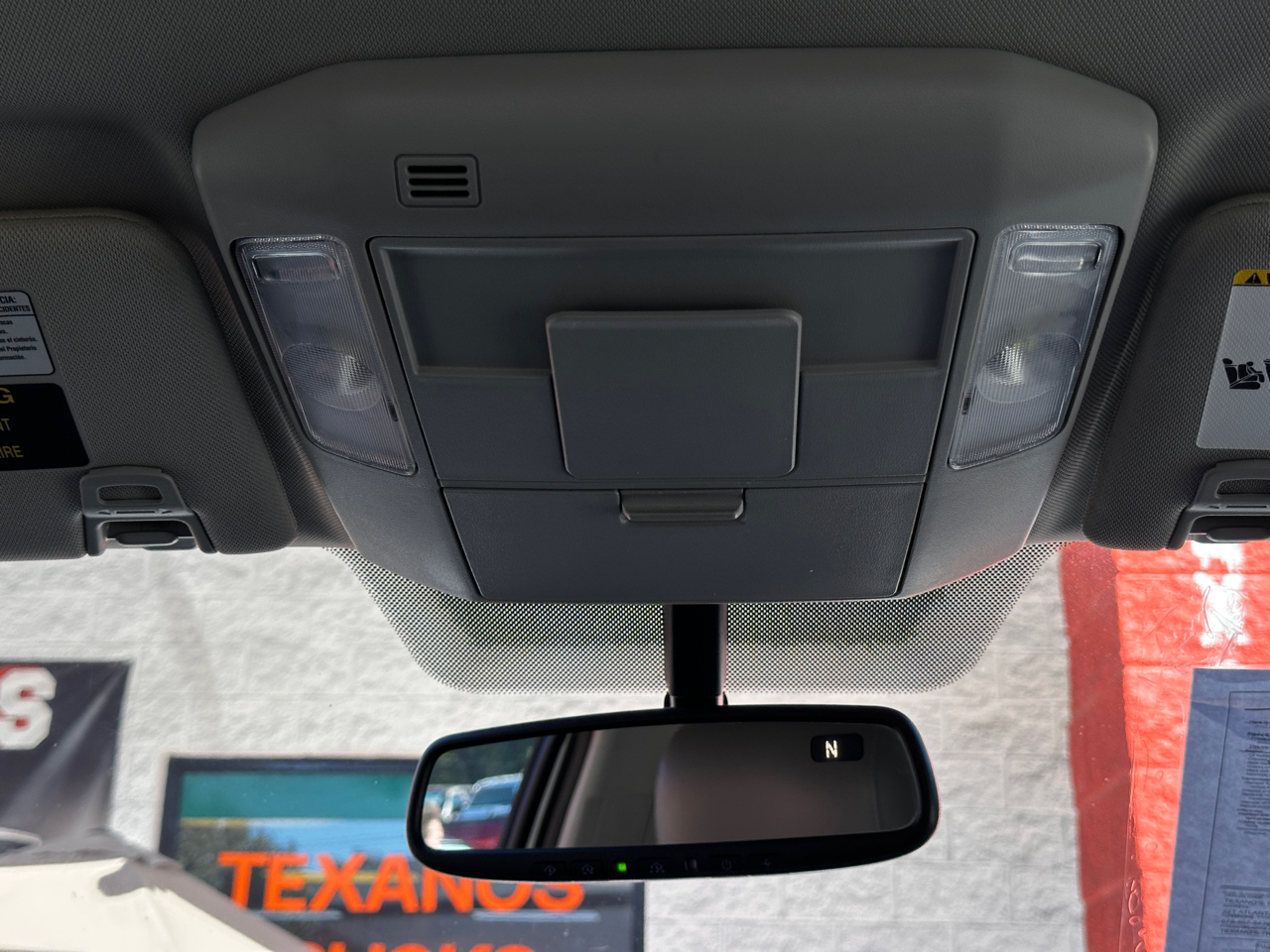 Toyota Tundra 2WD Truck CrewMax 5.7L V8 6-Spd AT SR5 (Natl) 2014