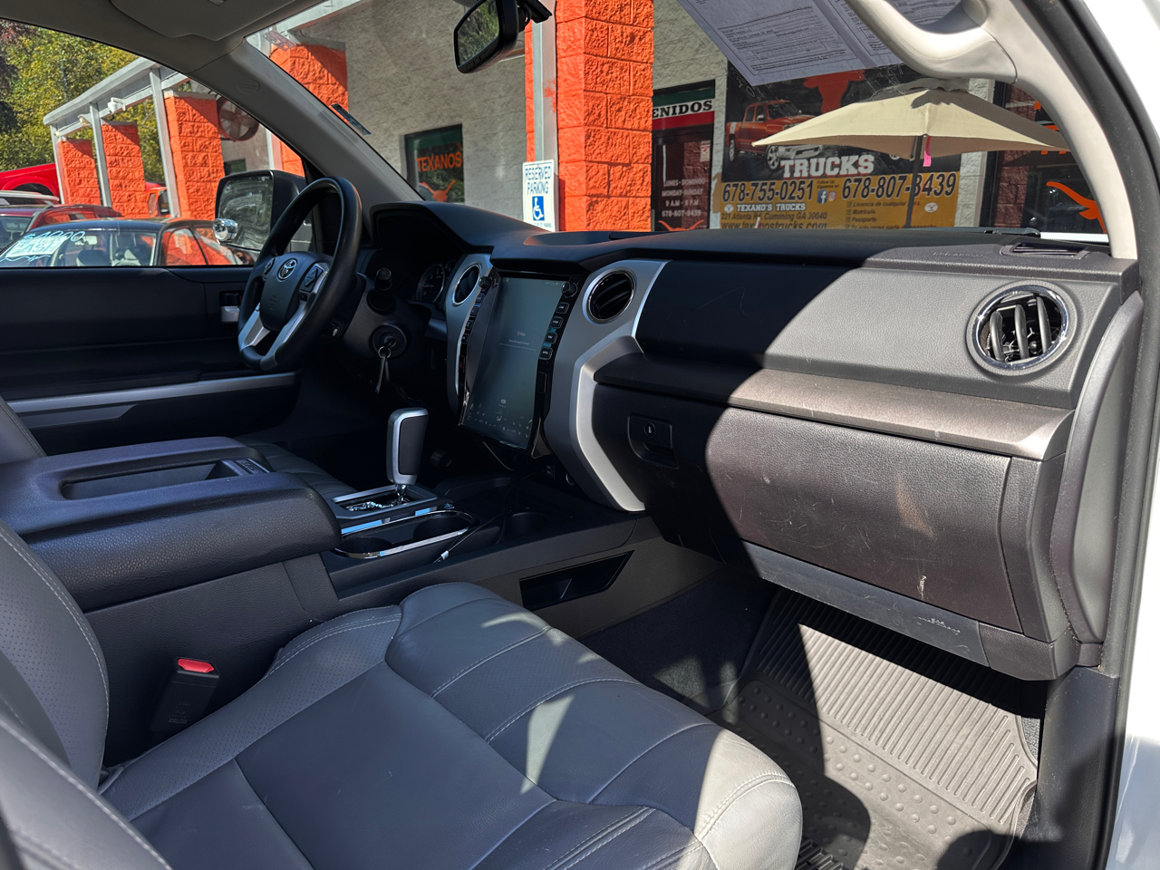 Toyota Tundra 2WD Truck CrewMax 5.7L V8 6-Spd AT SR5 (Natl) 2014