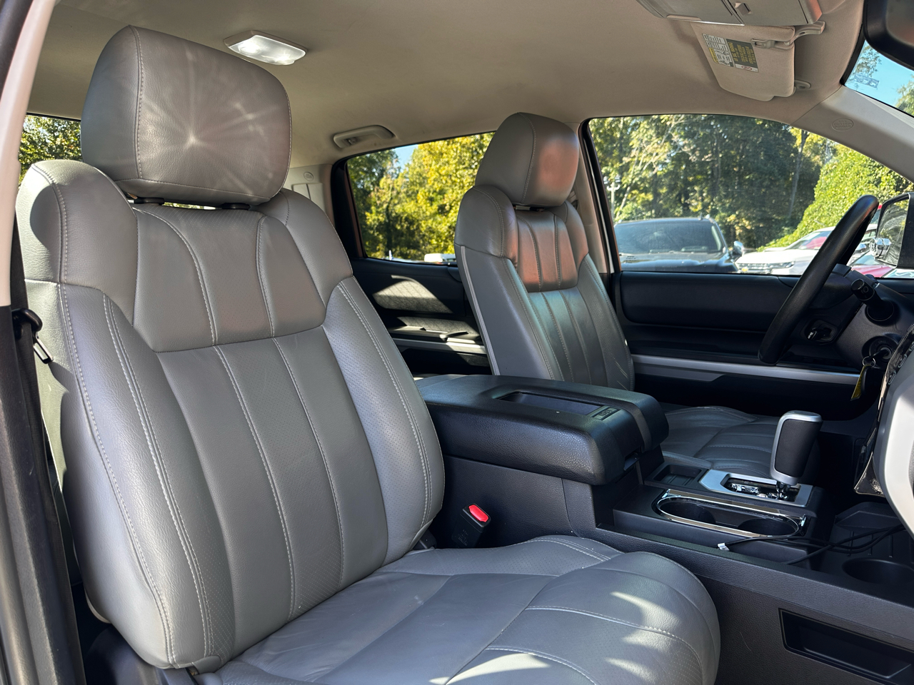 Toyota Tundra 2WD Truck CrewMax 5.7L V8 6-Spd AT SR5 (Natl) 2014