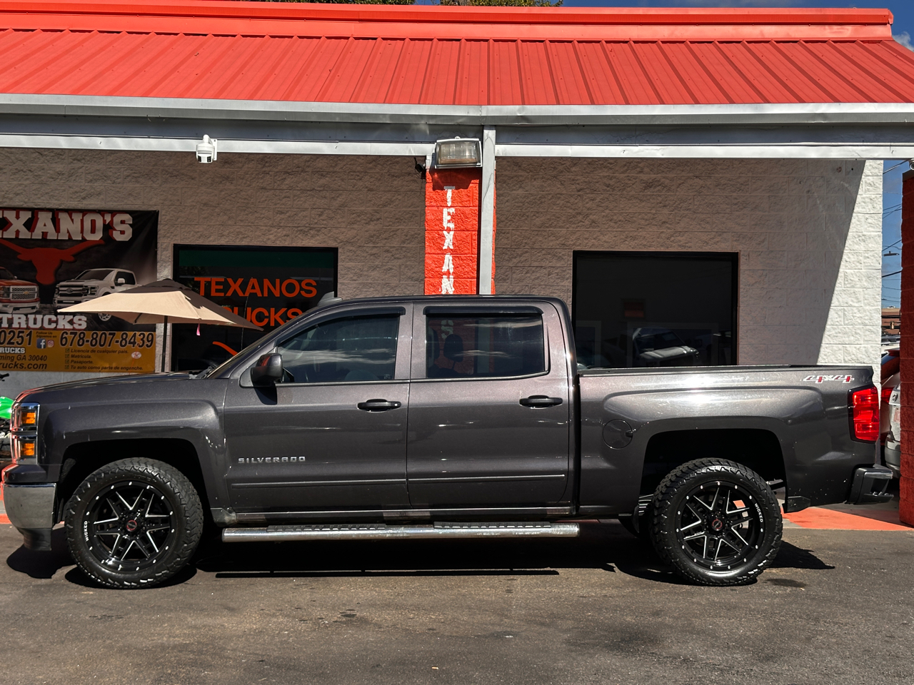 Chevrolet Silverado 1500 4WD Crew Cab 143.5" LT w/1LT 2015