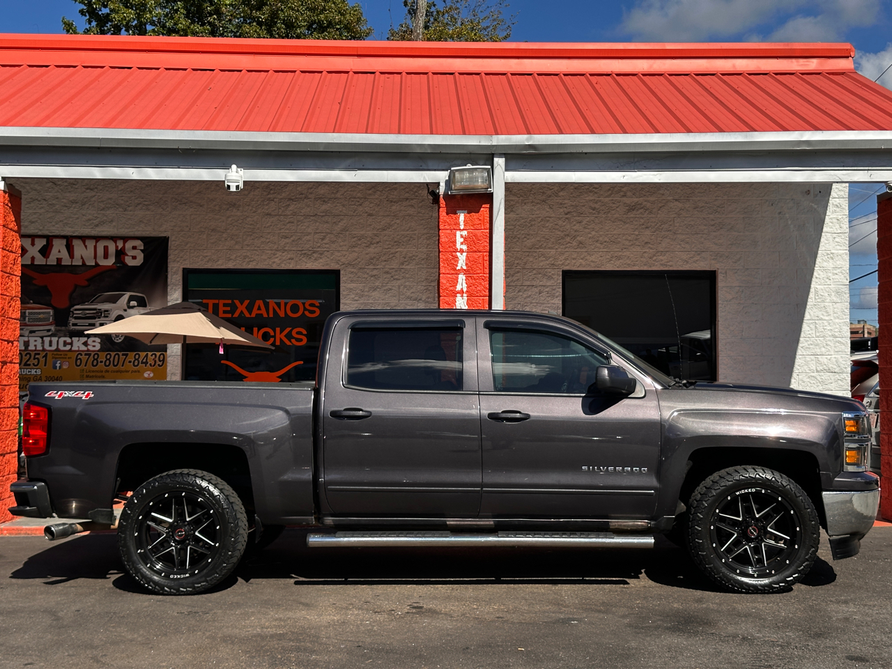 Chevrolet Silverado 1500 4WD Crew Cab 143.5" LT w/1LT 2015