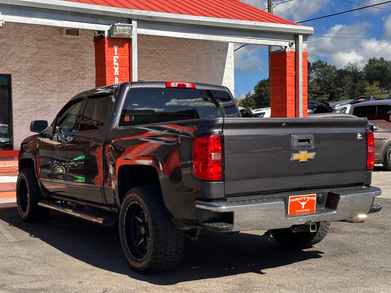 Chevrolet Silverado 1500 4WD Crew Cab 143.5" LT w/1LT 2015