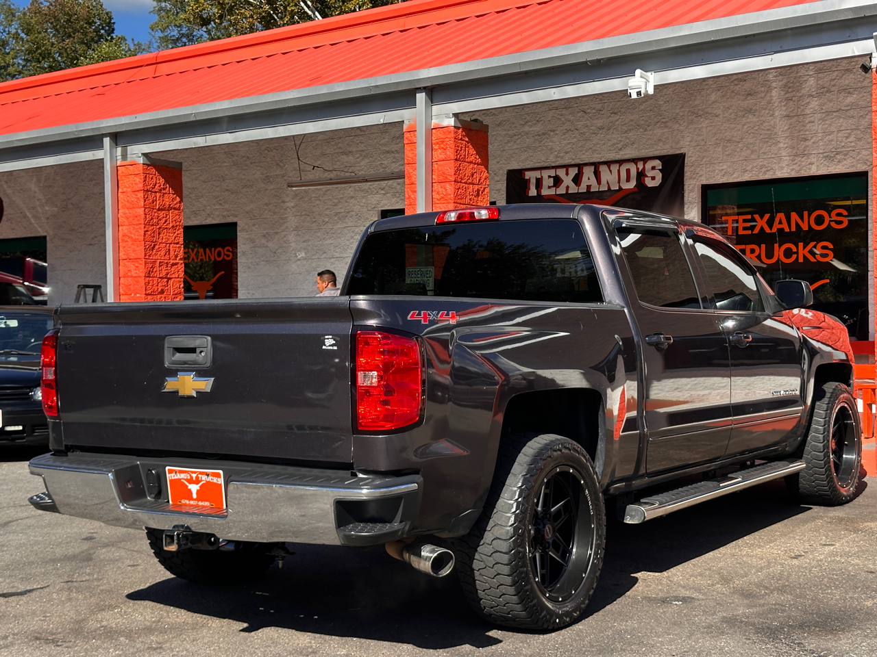 Chevrolet Silverado 1500 4WD Crew Cab 143.5" LT w/1LT 2015