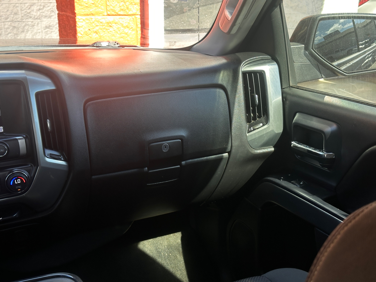 Chevrolet Silverado 1500 4WD Crew Cab 143.5" LT w/1LT 2015