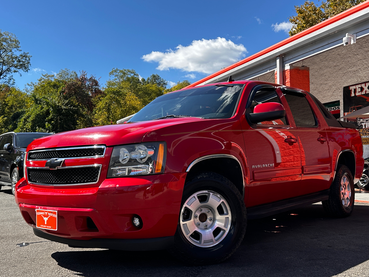Chevrolet Avalanche 2WD Crew Cab LS 2010