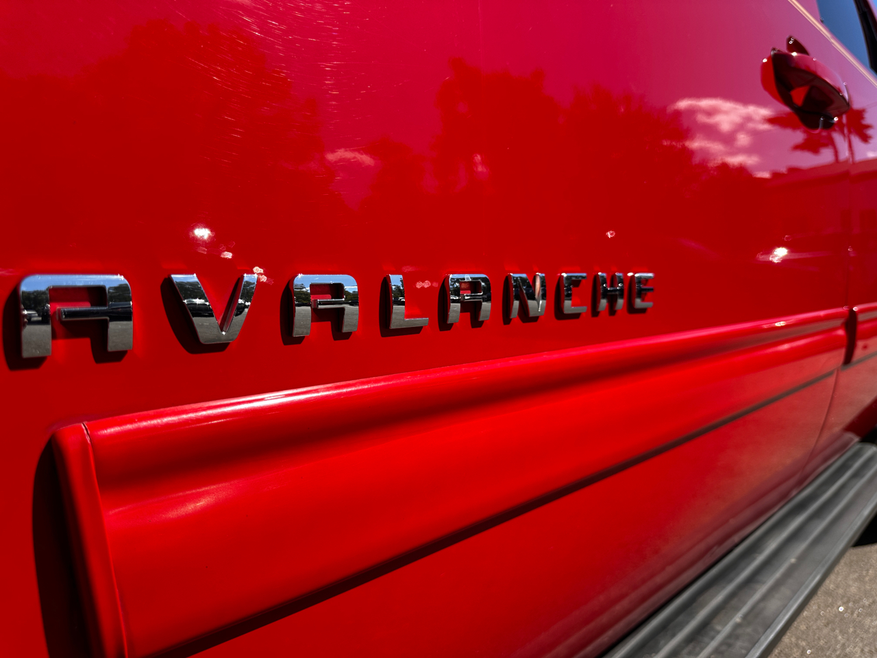 Chevrolet Avalanche 2WD Crew Cab LS 2010