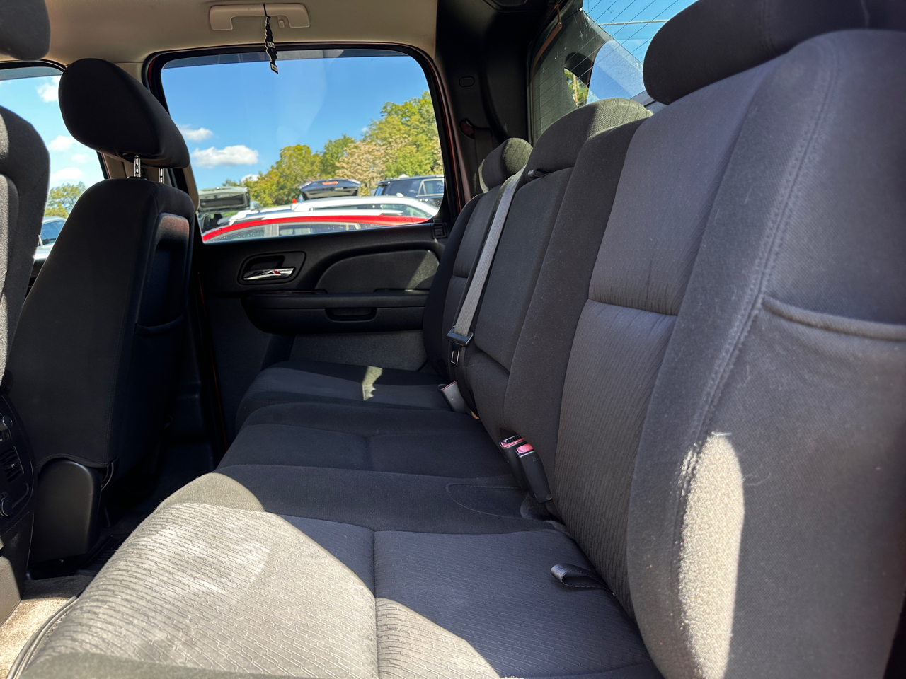 Chevrolet Avalanche 2WD Crew Cab LS 2010