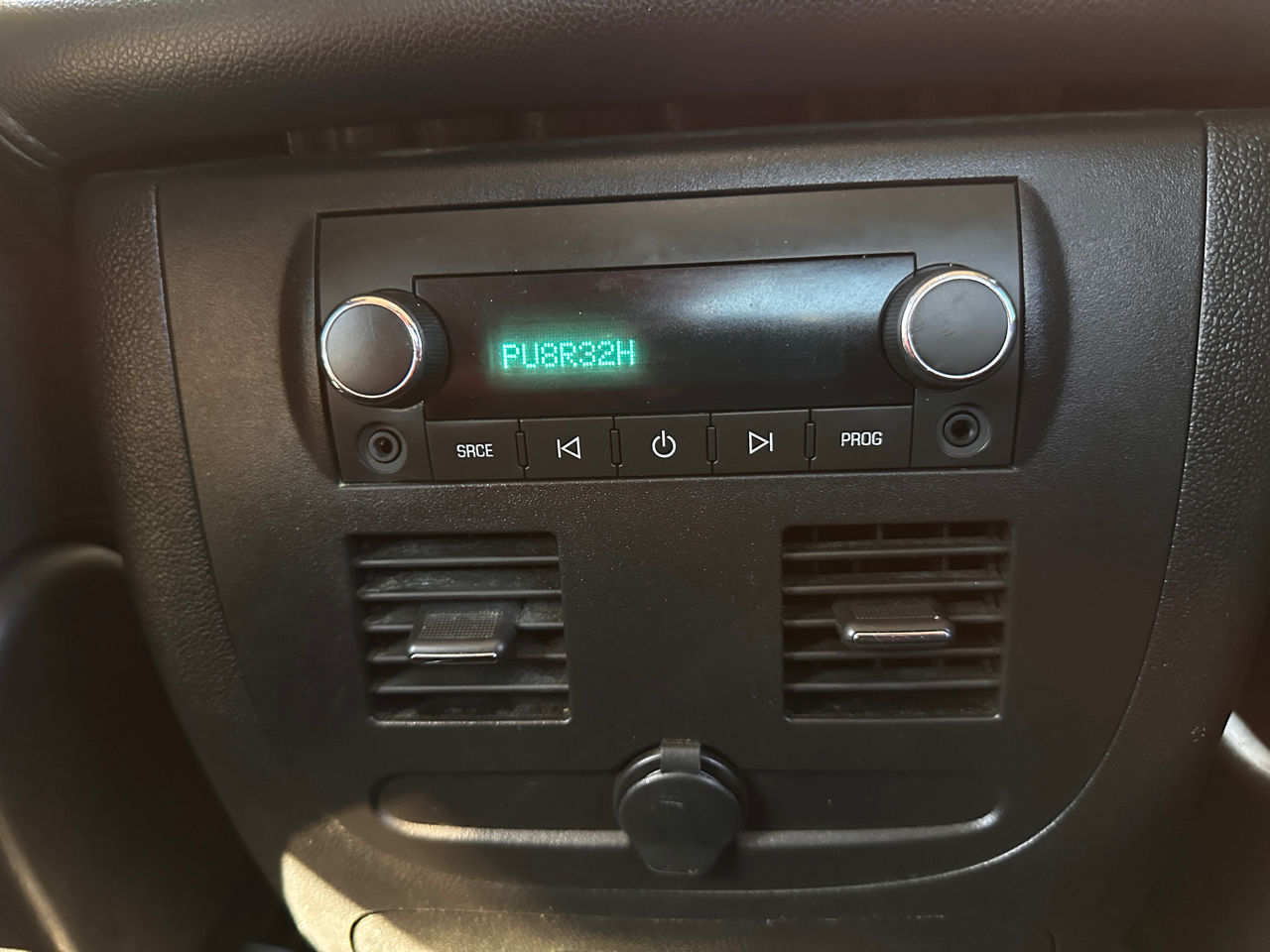 Chevrolet Avalanche 2WD Crew Cab LS 2010