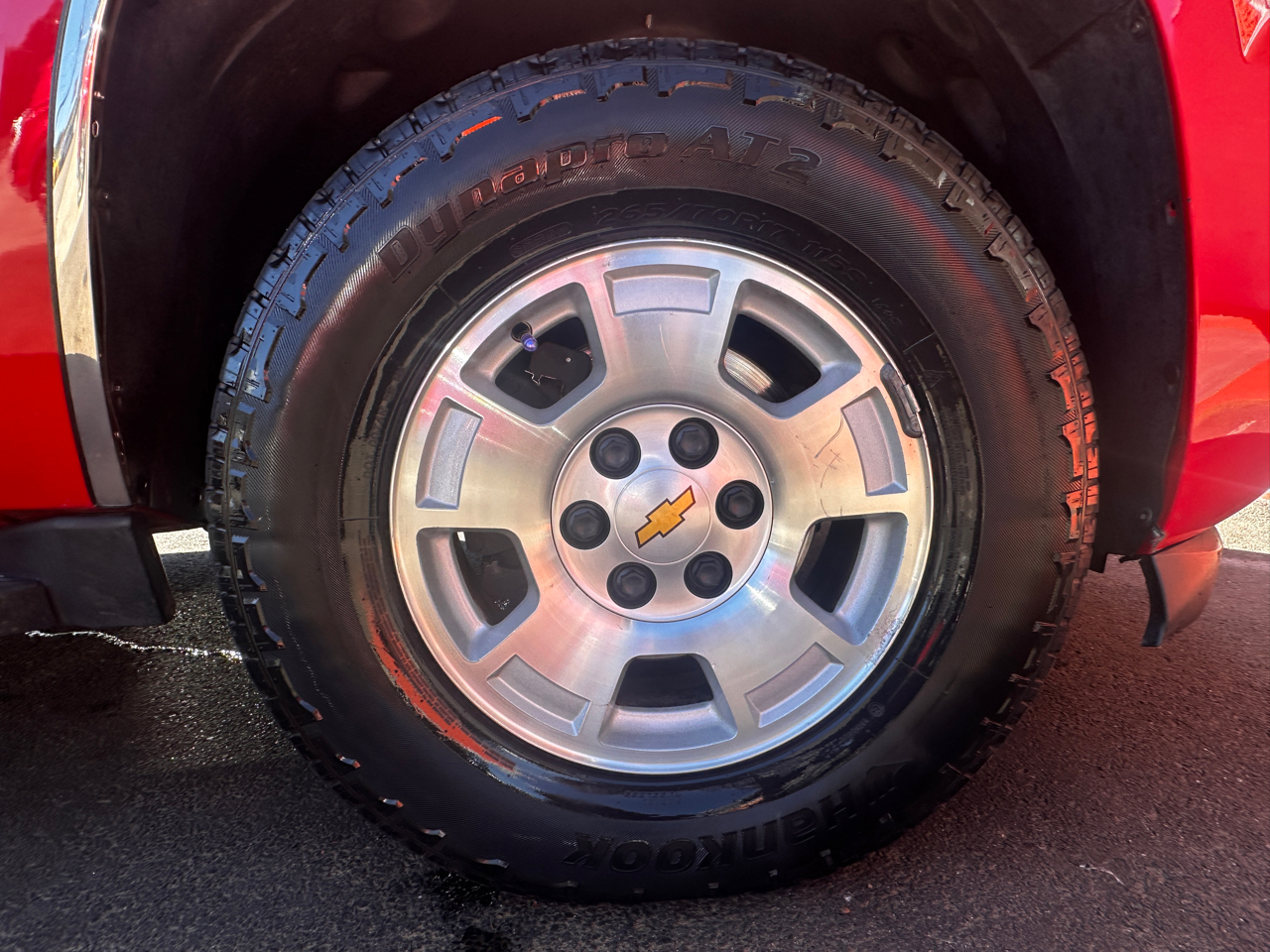 Chevrolet Avalanche 2WD Crew Cab LS 2010