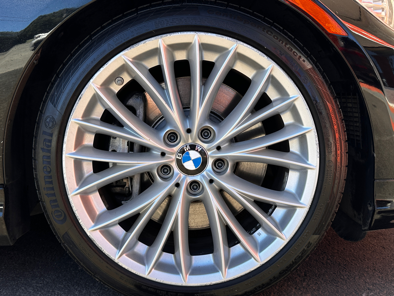 BMW 3 Series 4dr Sdn 335i RWD 2010