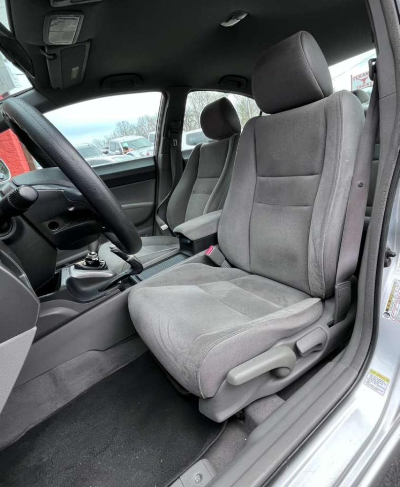 Honda Civic Sdn 4dr Man LX 2008