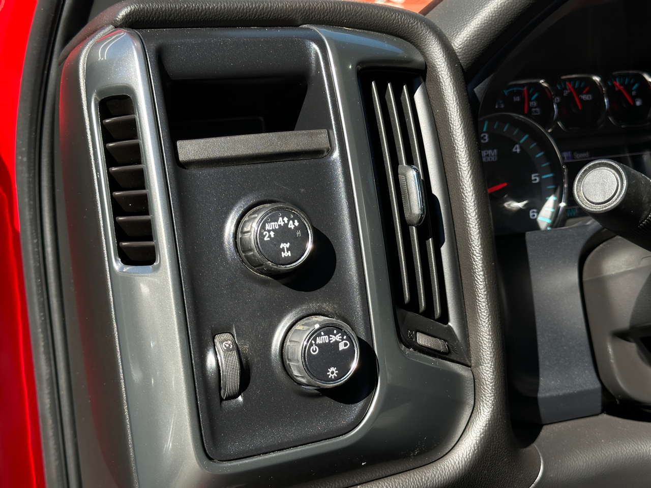 Chevrolet Silverado 1500 4WD Double Cab 143.5" LT w/1LT 2018