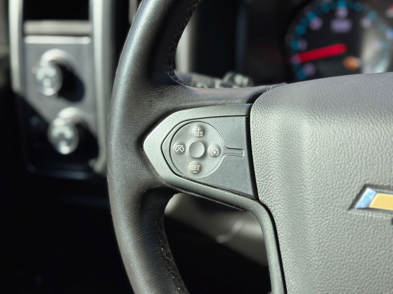 Chevrolet Silverado 1500 4WD Double Cab 143.5" LT w/1LT 2018