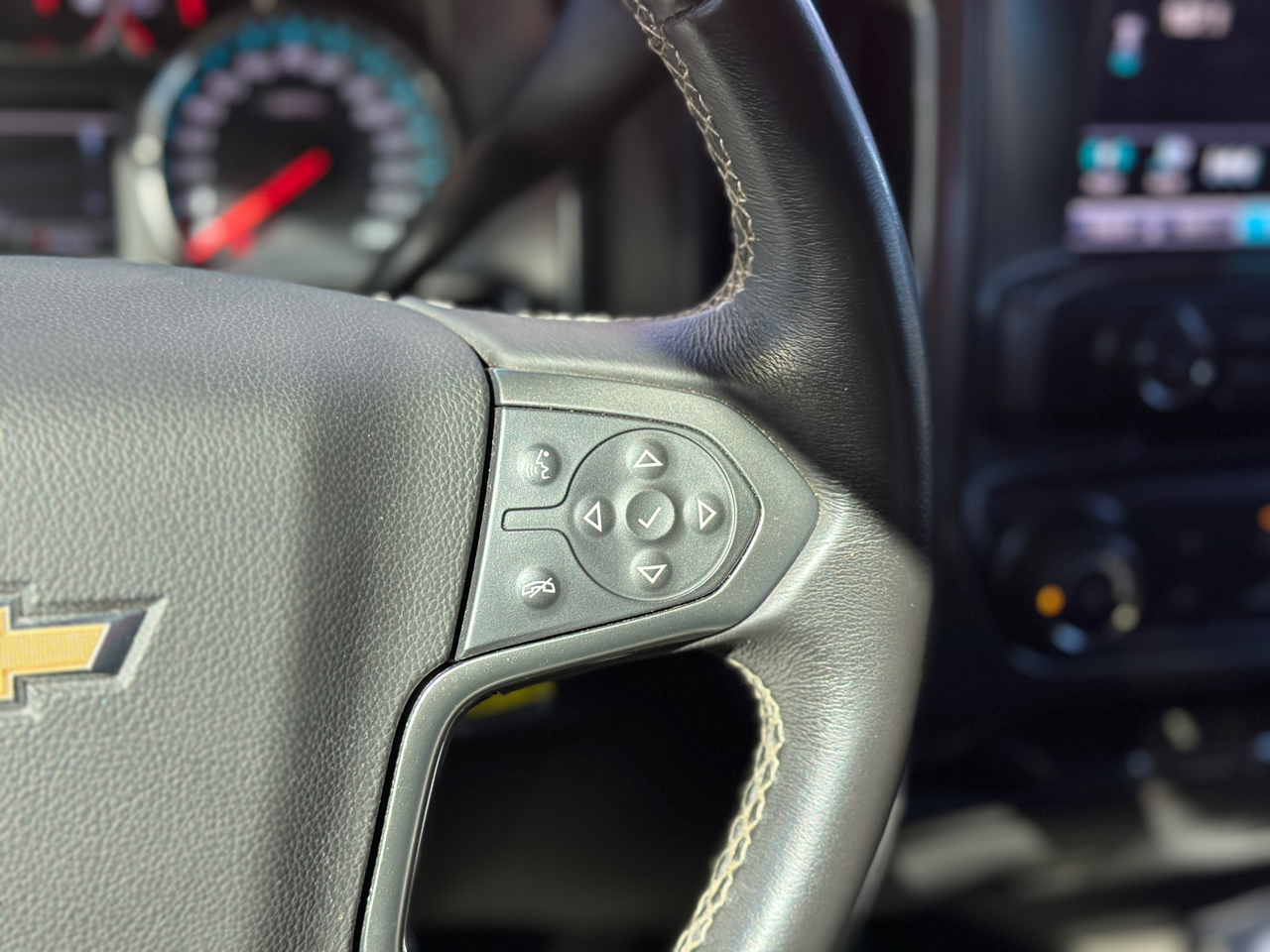 Chevrolet Silverado 1500 4WD Double Cab 143.5" LT w/1LT 2018