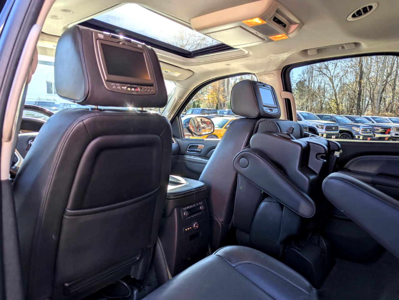 Cadillac Escalade AWD 4dr Platinum Edition 2012