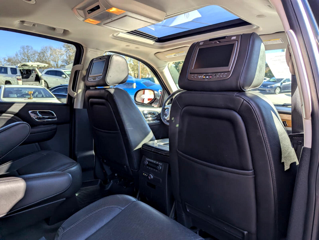 Cadillac Escalade AWD 4dr Platinum Edition 2012