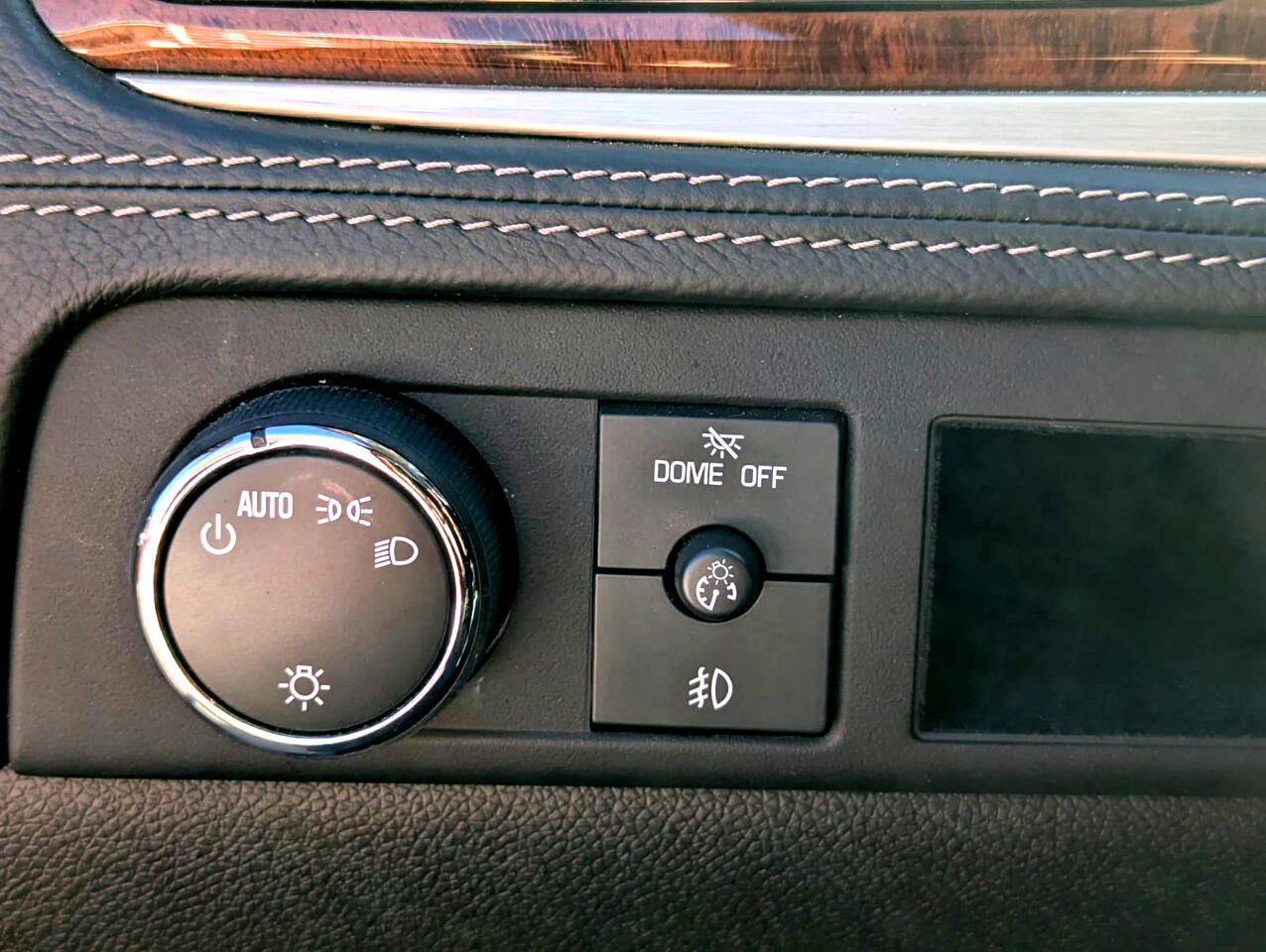 Cadillac Escalade AWD 4dr Platinum Edition 2012