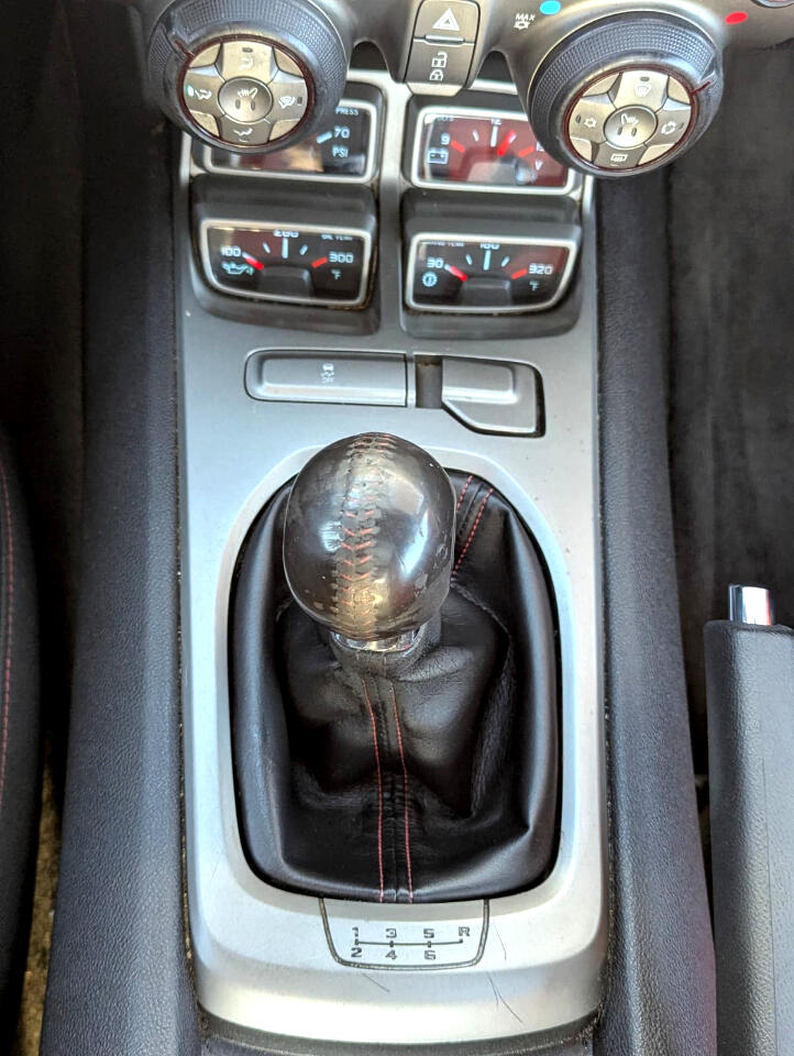 Chevrolet Camaro 2dr Cpe 2SS 2011