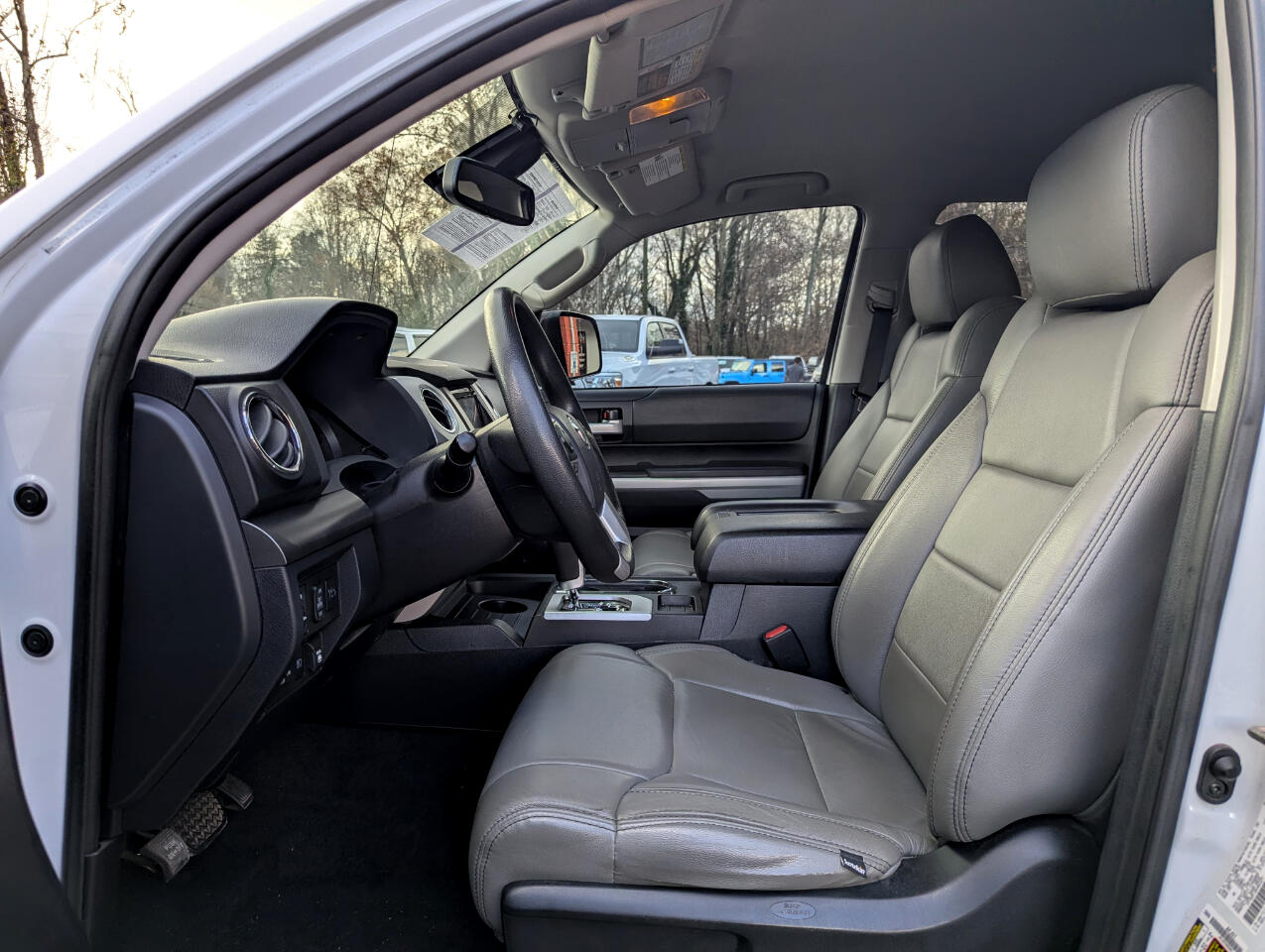 Toyota Tundra 4WD SR5 CrewMax 5.5' Bed 5.7L FFV (Natl) 2019